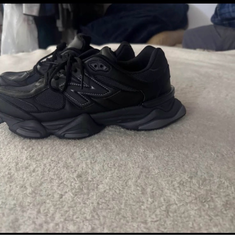 Men's Black Athletic Shoes